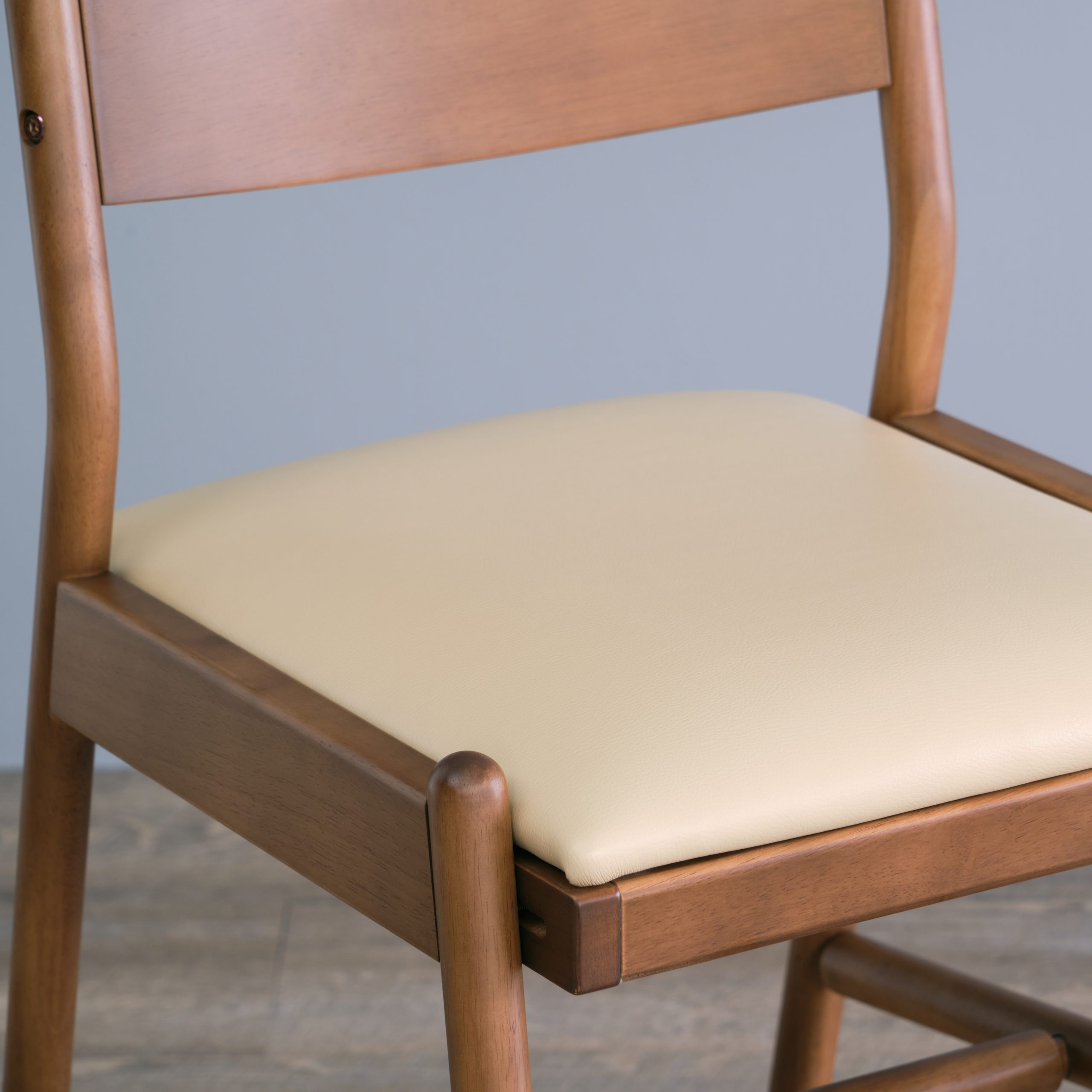 8743824_akita_chair_mbr_5 8743824_akita_chair_mbr_5